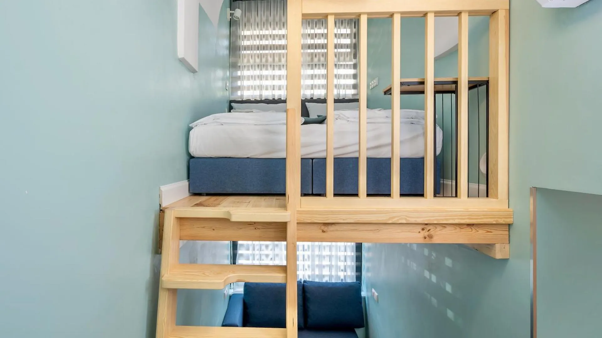 Jess Inn Hostel Rondo Charles De Gaulle Warsaw
