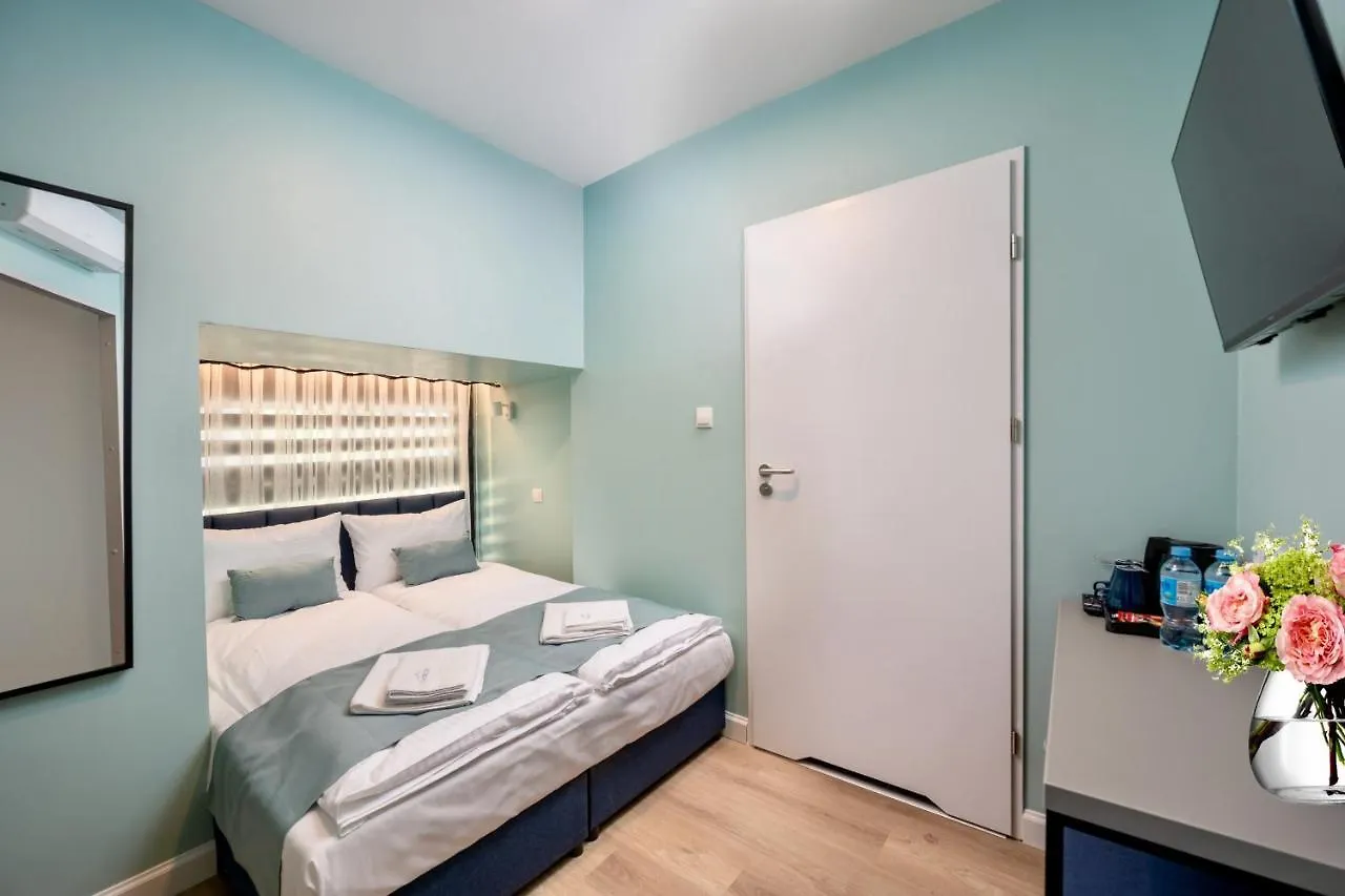 Jess Inn Hostel Rondo Charles De Gaulle Warsaw 0*,